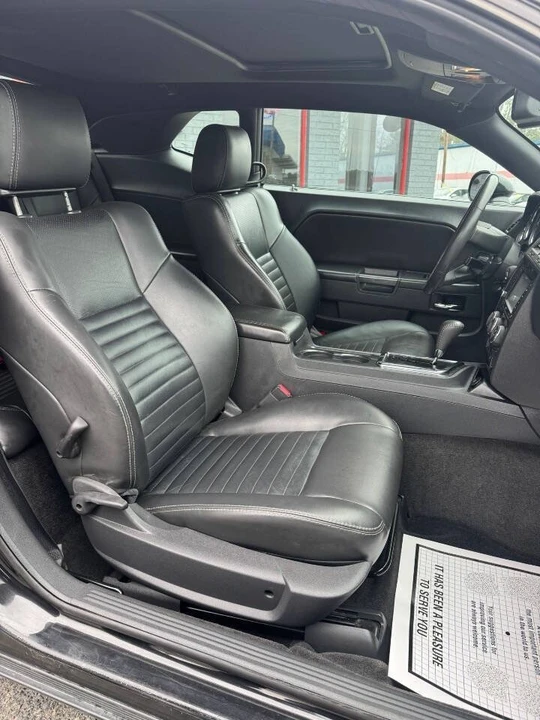 2010 Dodge Challenger 3rd Gen - Image 10 of 16