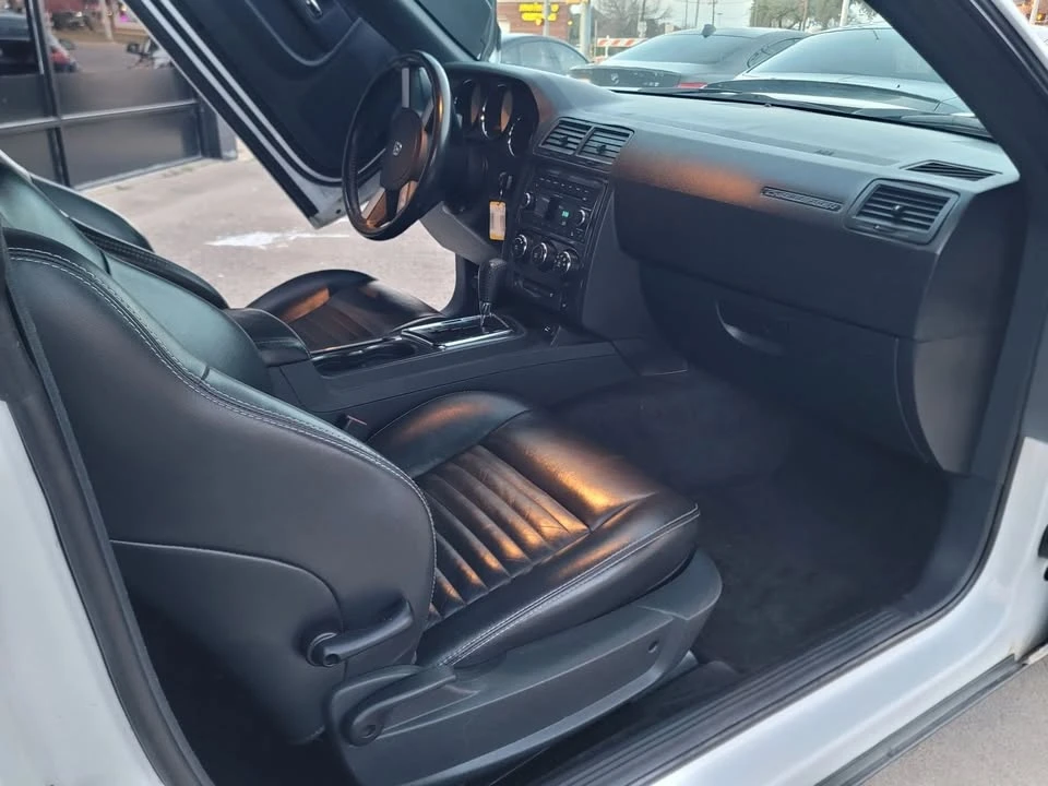 2010 Dodge Challenger 3rd Gen - Image 13 of 20