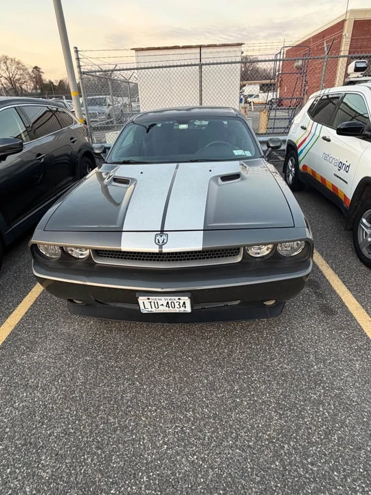 2010 Dodge Challenger 3rd Gen - Image 9 of 9
