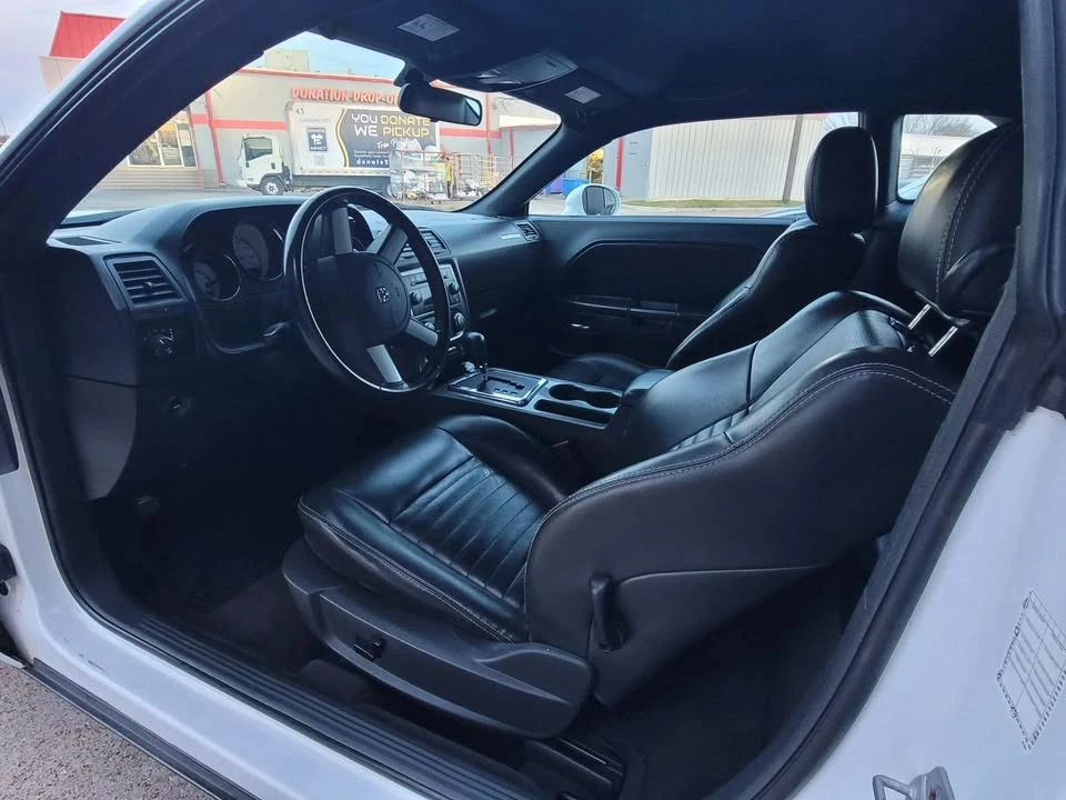 2010 Dodge Challenger 3rd Gen - Image 10 of 20