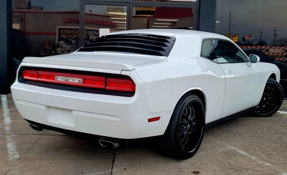 2010 Dodge Challenger 3rd Gen - Image 5 of 20