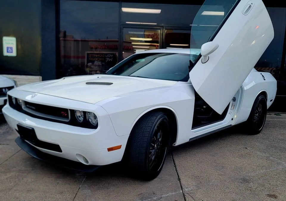 2010 Dodge Challenger 3rd Gen - Image 3 of 20