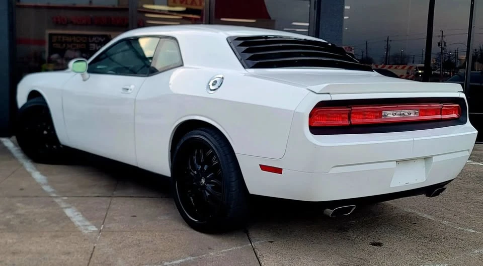 2010 Dodge Challenger 3rd Gen - Image 6 of 20