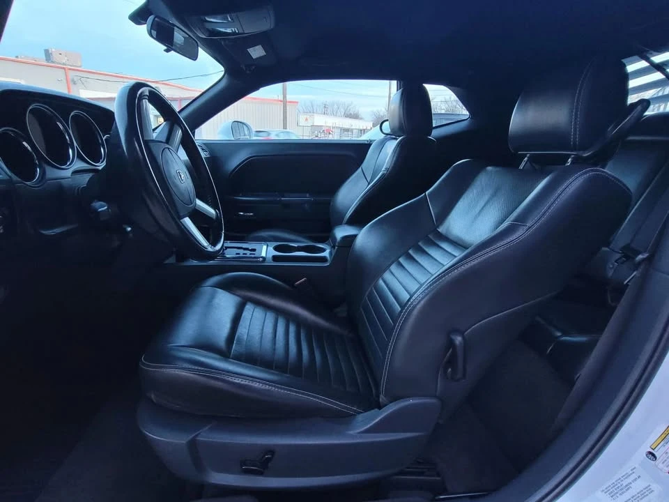 2010 Dodge Challenger 3rd Gen - Image 11 of 20
