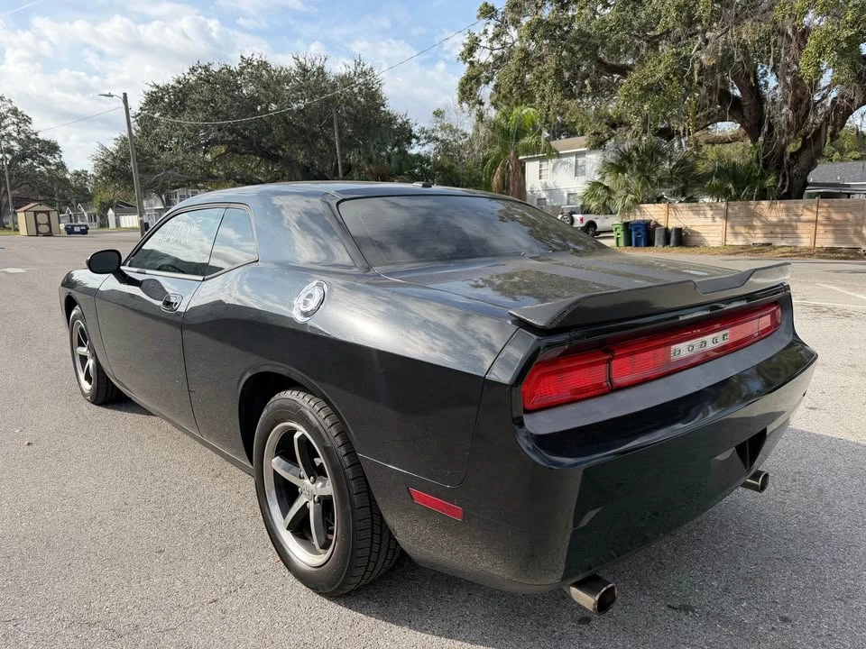 2010 Dodge Challenger 3rd Gen - Image 3 of 10