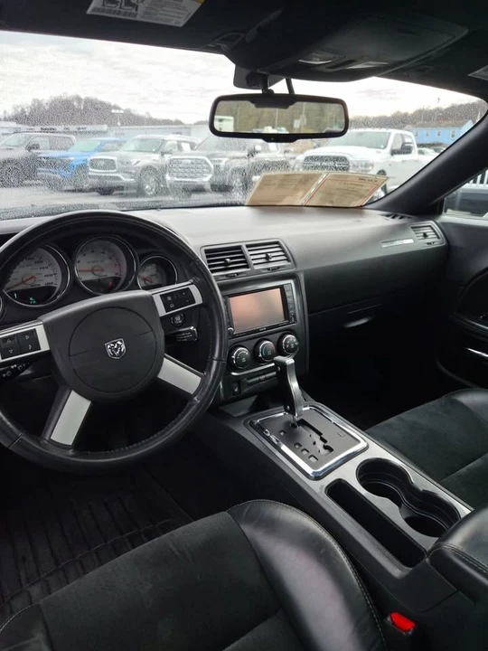 2010 Dodge Challenger 3rd Gen - Image 10 of 11