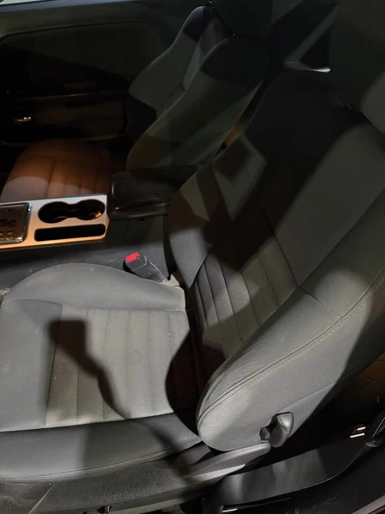 2010 Dodge Challenger 3rd Gen - Image 6 of 6