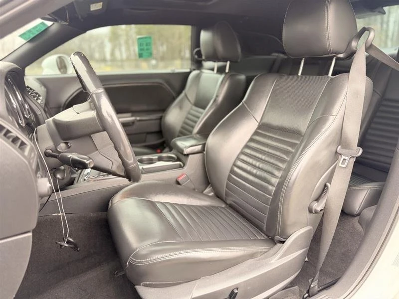 2010 Dodge Challenger 3rd Gen - Image 6 of 17