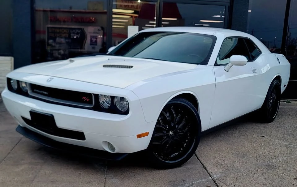 2010 Dodge Challenger 3rd Gen - Image 2 of 20