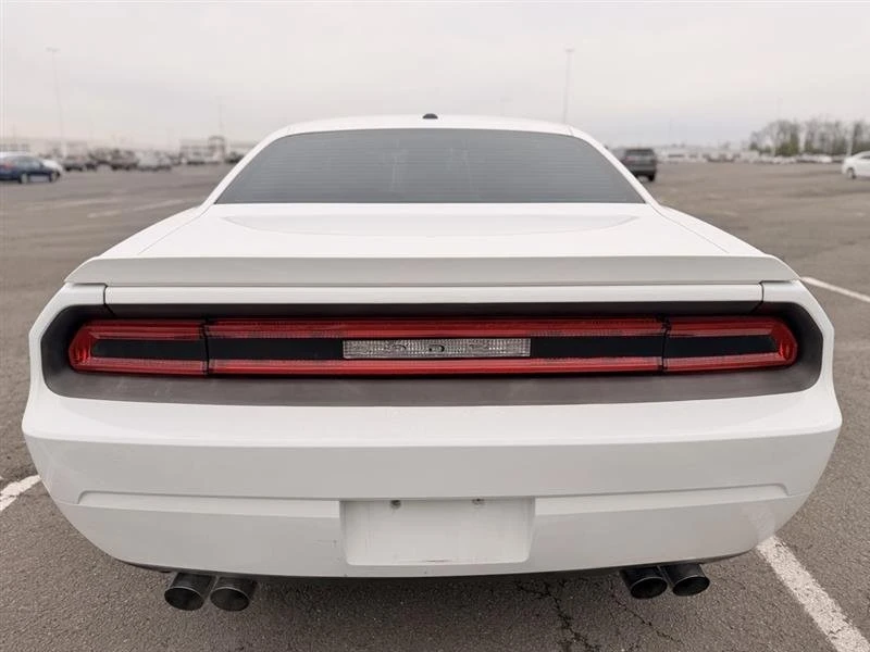 2010 Dodge Challenger 3rd Gen - Image 5 of 17
