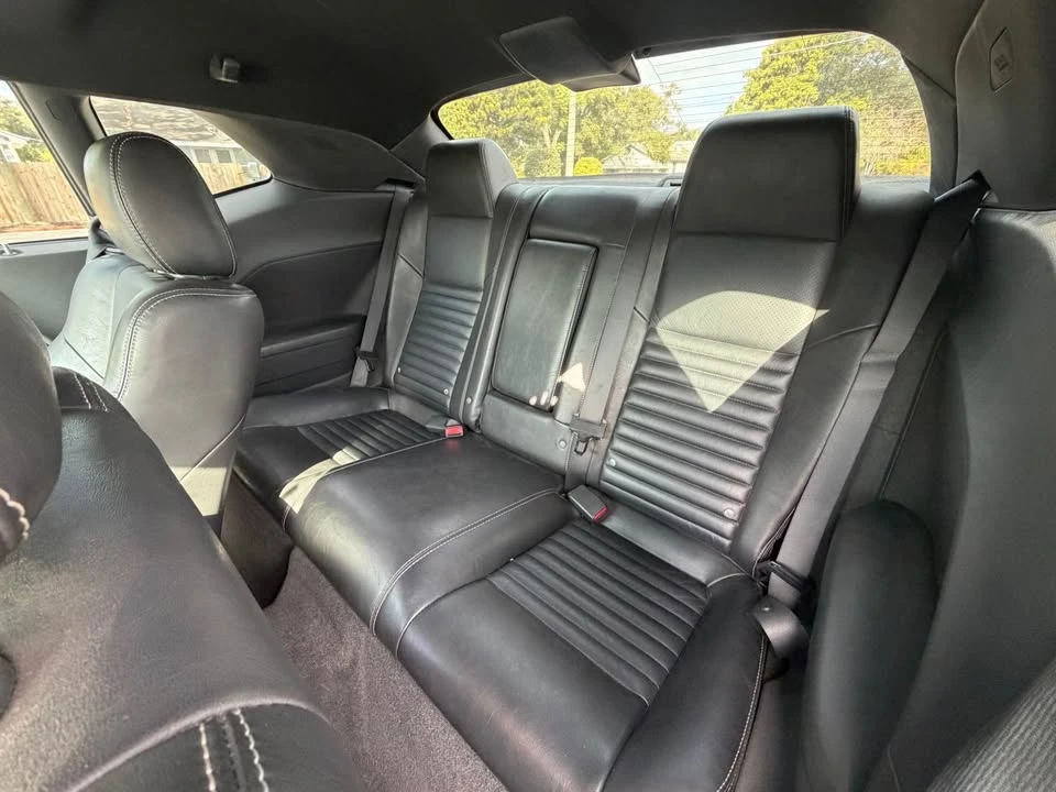2010 Dodge Challenger 3rd Gen - Image 8 of 10