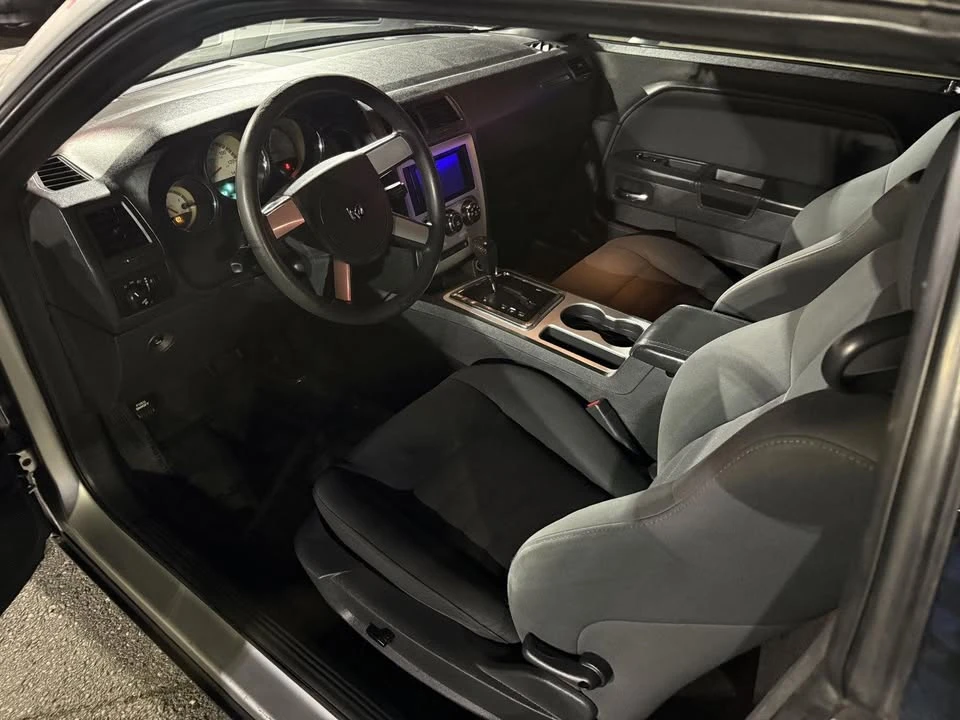 2010 Dodge Challenger 3rd Gen - Image 12 of 14