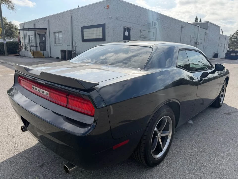2010 Dodge Challenger 3rd Gen - Image 5 of 10