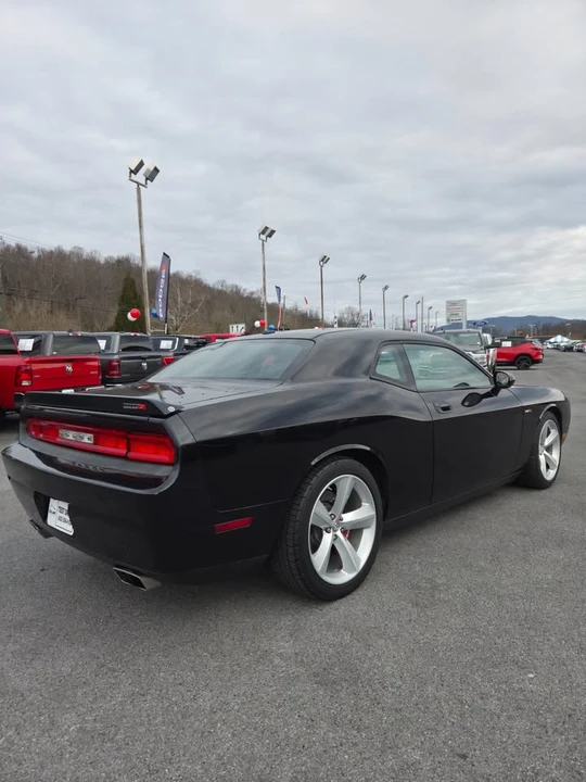 2010 Dodge Challenger 3rd Gen - Image 5 of 11