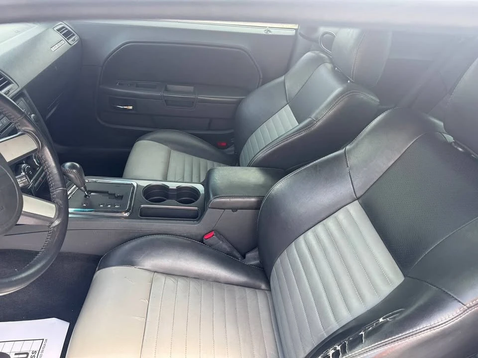 2010 Dodge Challenger 3rd Gen - Image 10 of 12