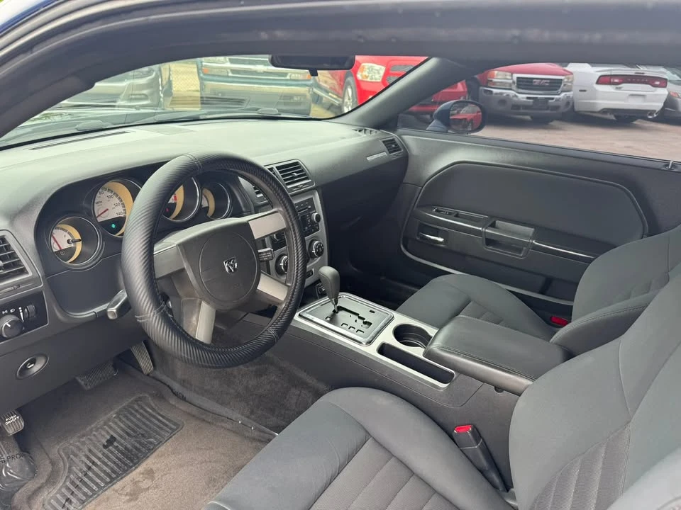 2010 Dodge Challenger 3rd Gen - Image 19 of 20