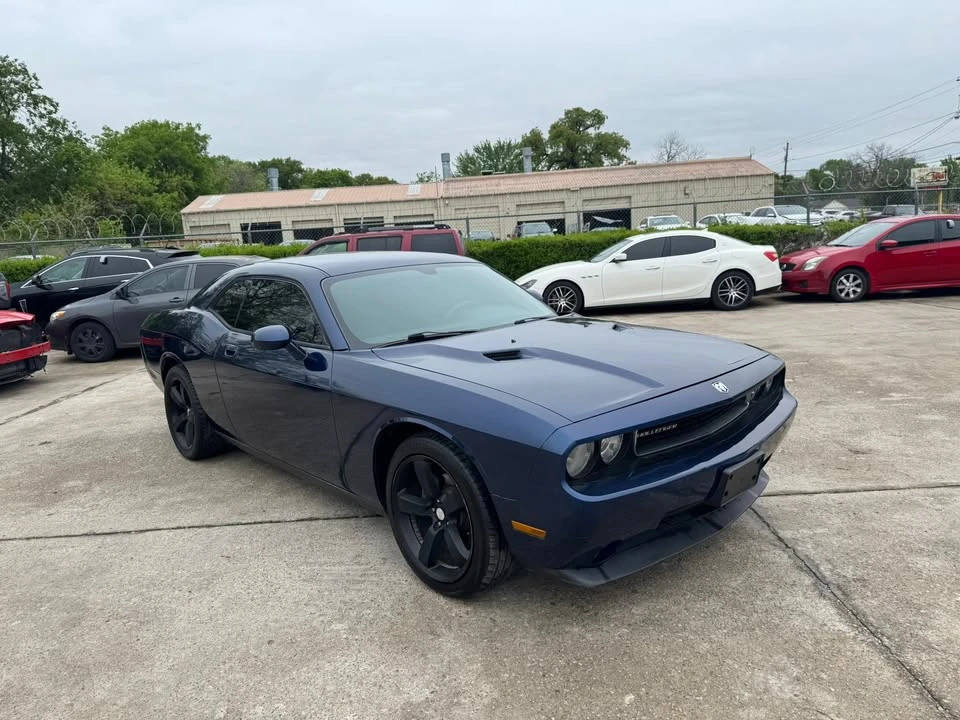 2010 Dodge Challenger 3rd Gen - Image 4 of 20