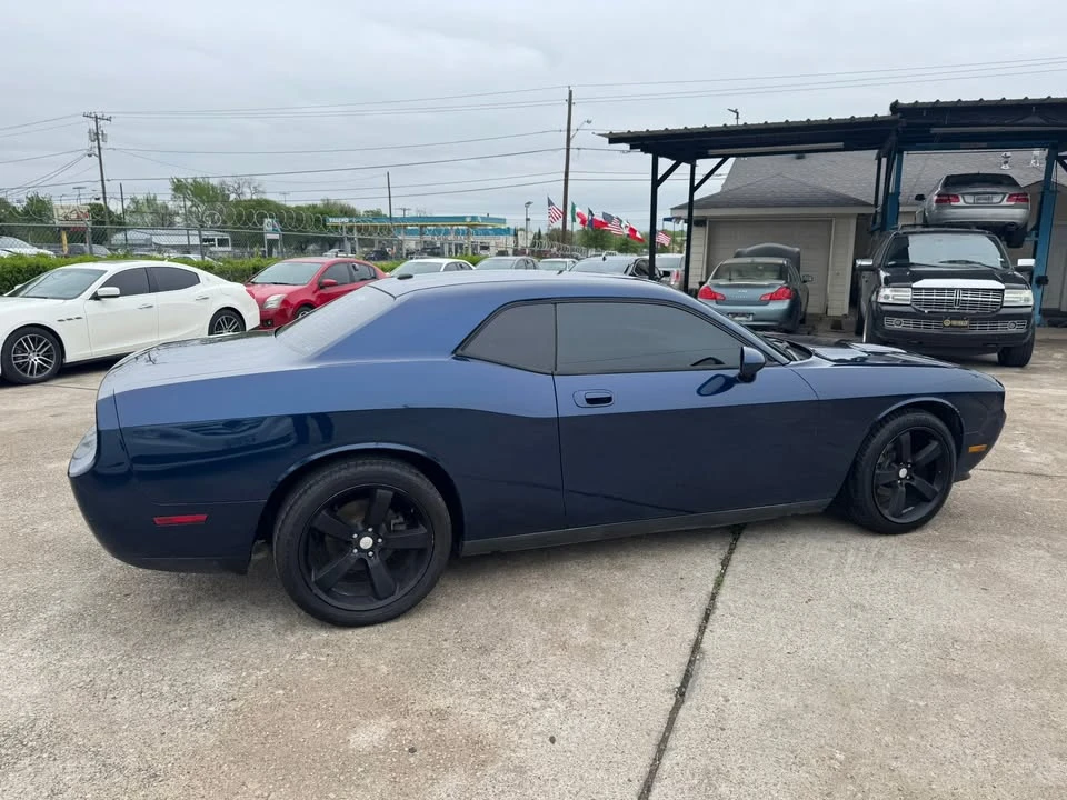 2010 Dodge Challenger 3rd Gen - Image 9 of 20