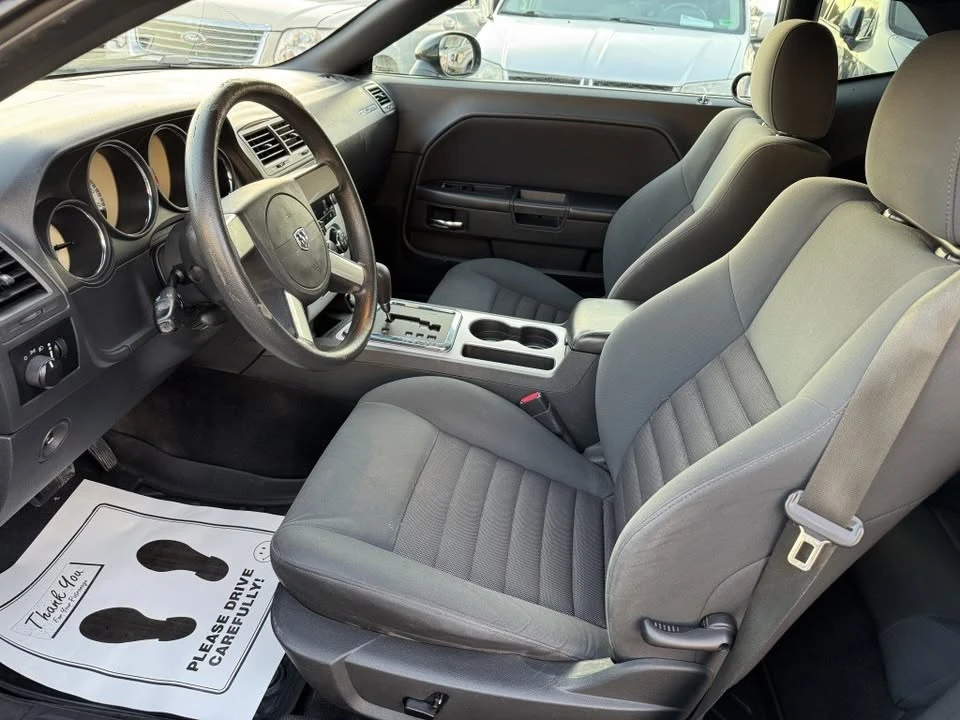2010 Dodge Challenger 3rd Gen - Image 9 of 19