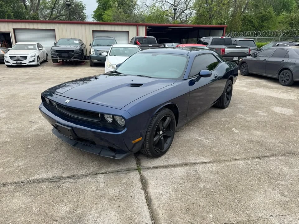 2010 Dodge Challenger 3rd Gen - Image 15 of 20