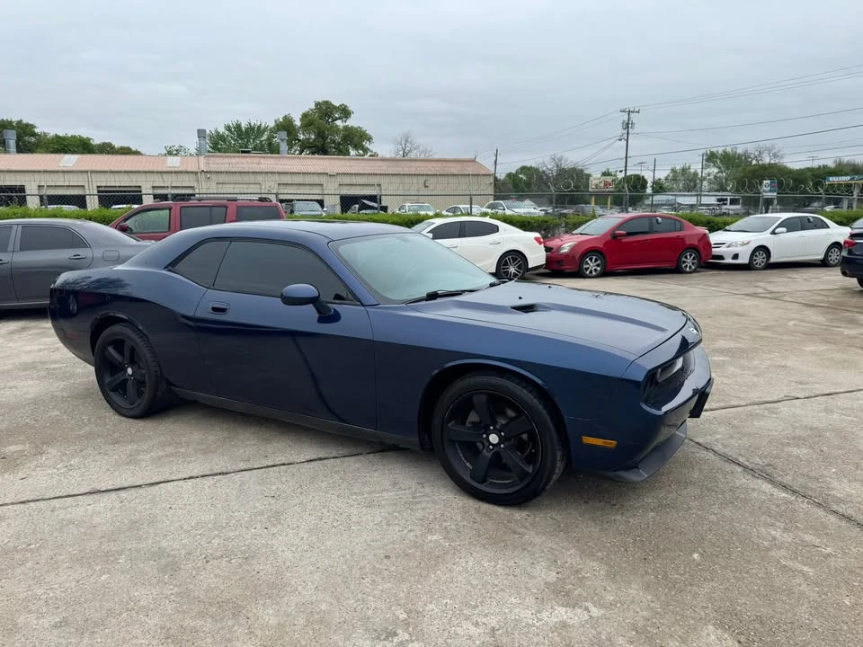 2010 Dodge Challenger 3rd Gen - Image 5 of 20