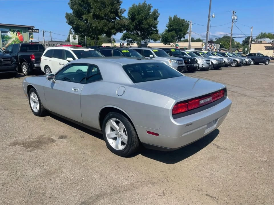 2010 Dodge Challenger 3rd Gen - Image 4 of 8