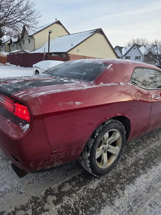 2010 Dodge Challenger 3rd Gen - Image 4 of 12