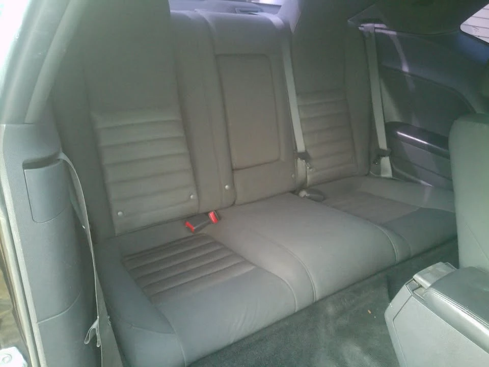 2010 Dodge Challenger 3rd Gen - Image 19 of 20