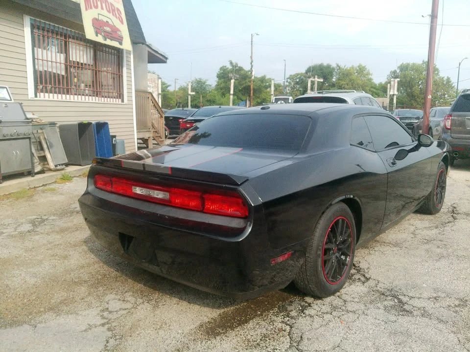 2010 Dodge Challenger 3rd Gen - Image 9 of 20