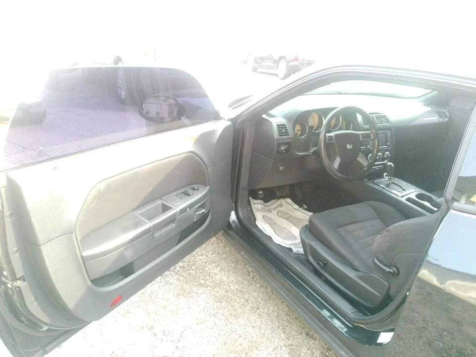 2010 Dodge Challenger 3rd Gen - Image 15 of 20