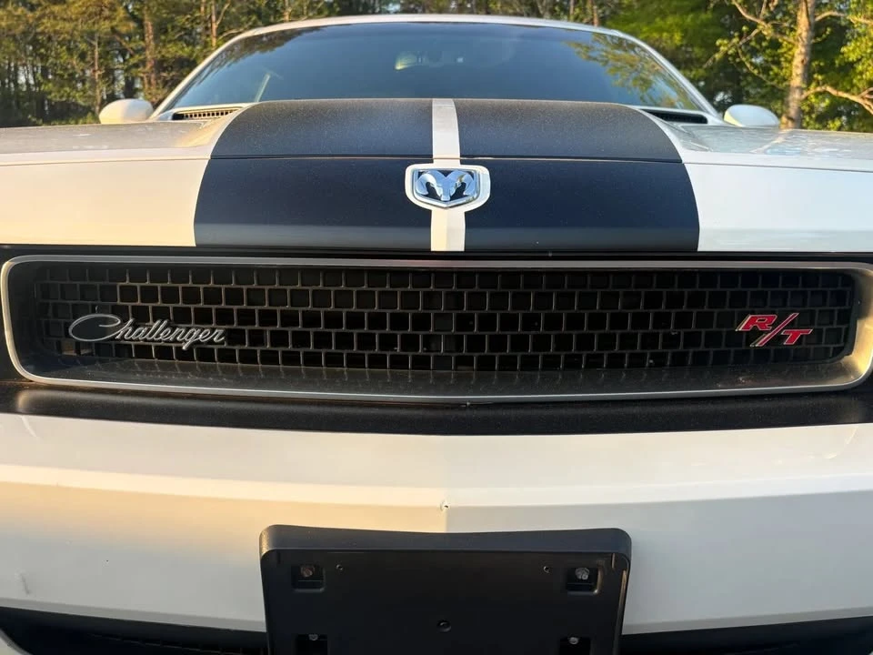 2010 Dodge Challenger 3rd Gen - Image 8 of 20