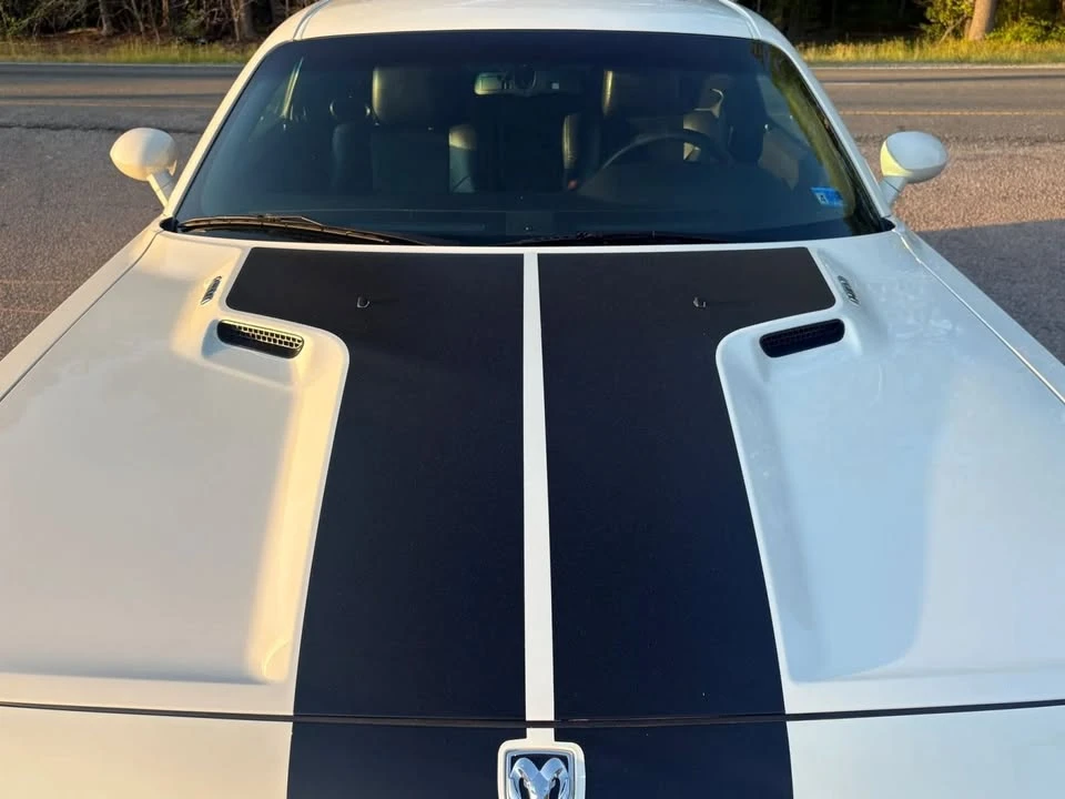 2010 Dodge Challenger 3rd Gen - Image 9 of 20