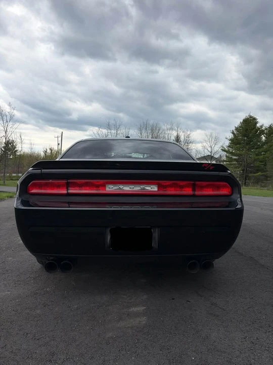 2010 Dodge Challenger 3rd Gen - Image 3 of 7