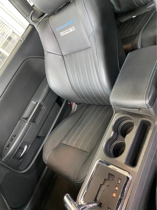 2010 Dodge Challenger 3rd Gen - Image 14 of 19