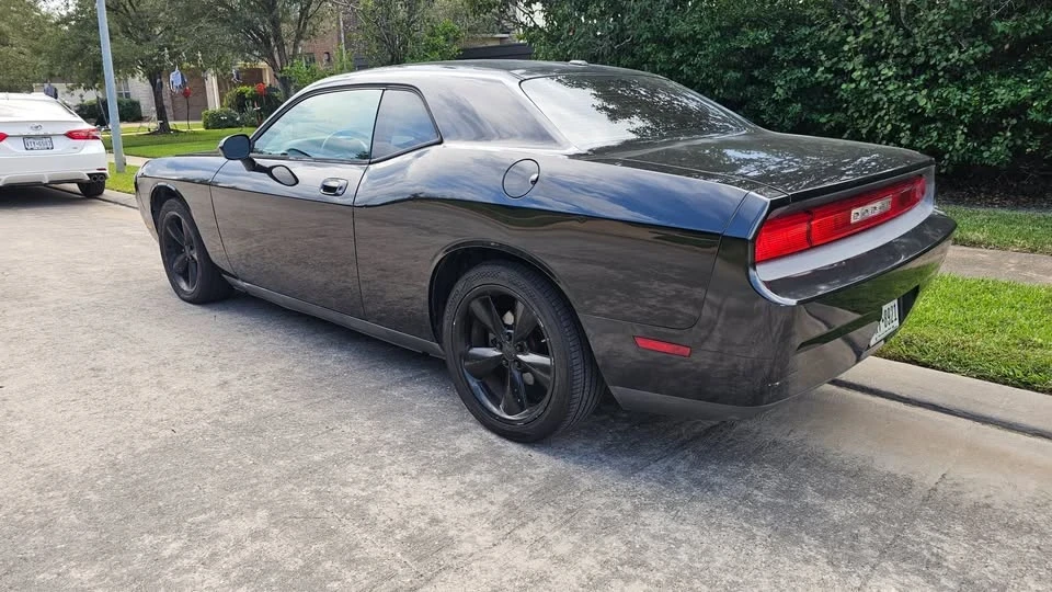 2010 Dodge Challenger 3rd Gen - Image 6 of 6
