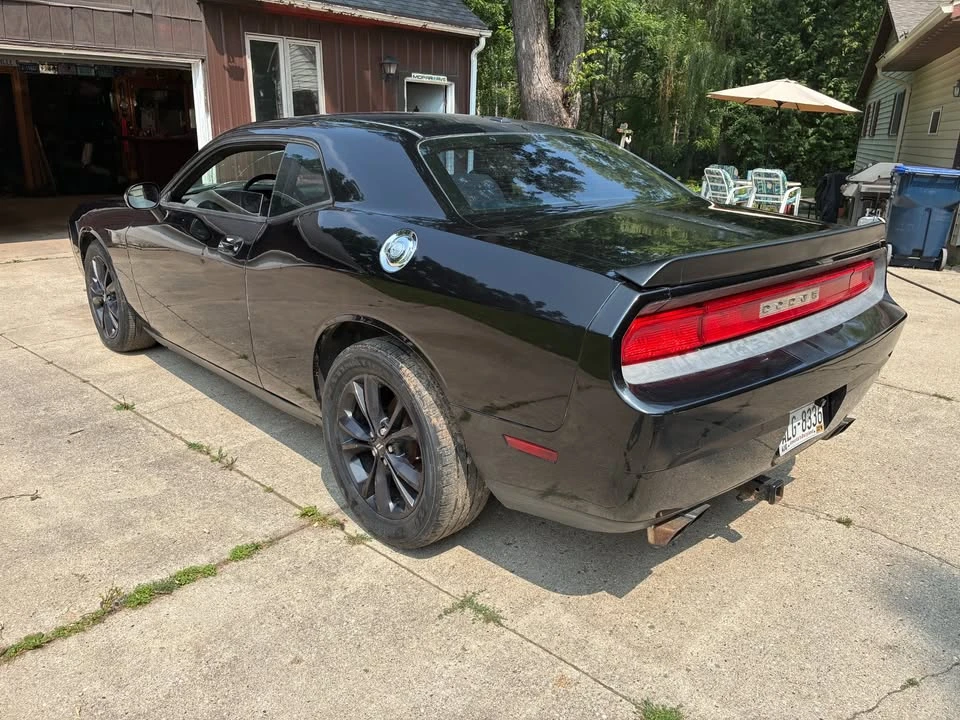 2010 Dodge Challenger 3rd Gen - Image 4 of 12