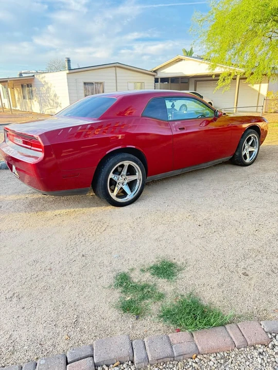 2010 Dodge Challenger 3rd Gen - Image 4 of 11