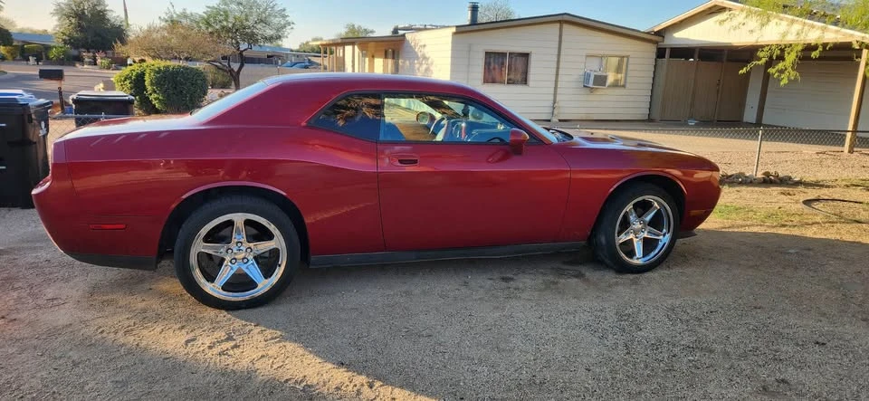 2010 Dodge Challenger 3rd Gen - Image 8 of 11