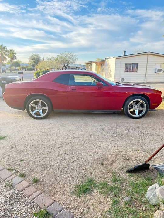 2010 Dodge Challenger 3rd Gen - Image 3 of 11