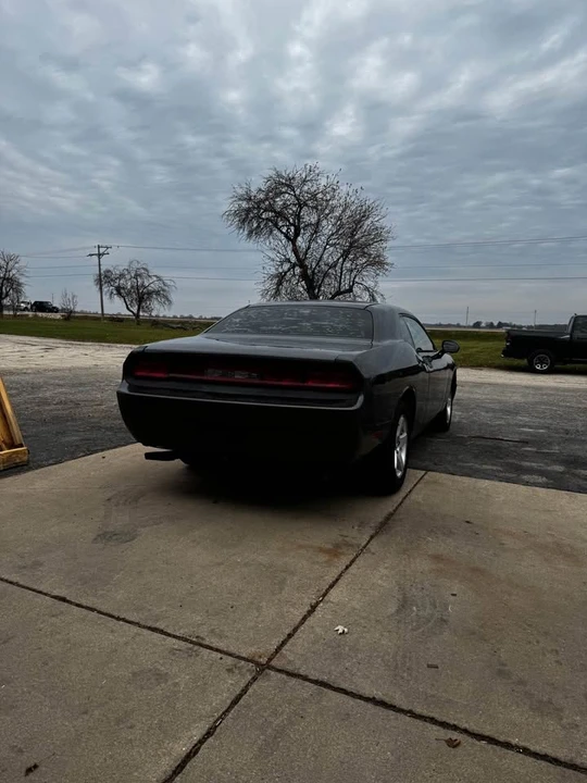 2010 Dodge Challenger 3rd Gen - Image 3 of 6