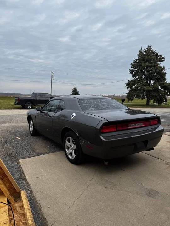 2010 Dodge Challenger 3rd Gen - Image 4 of 6