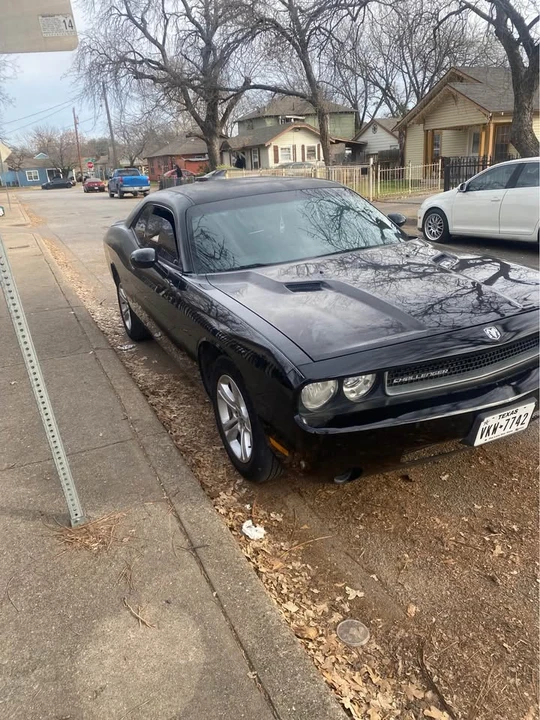 2010 Dodge Challenger 3rd Gen - Image 10 of 15
