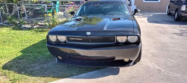 2010 Dodge Challenger Coupe