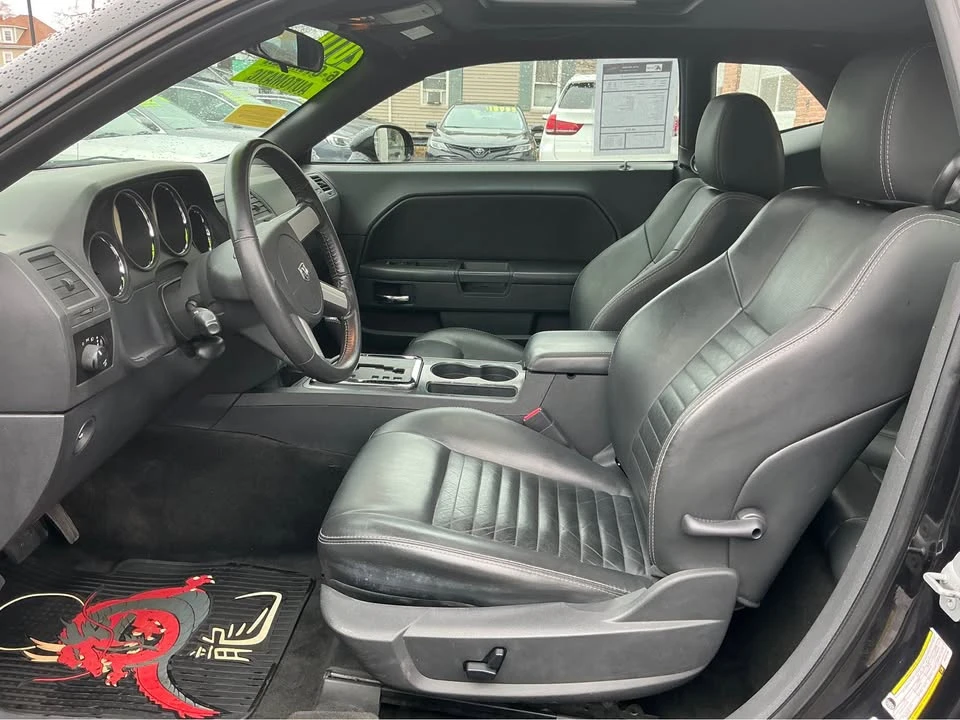 2010 Dodge Challenger 3rd Gen - Image 11 of 18