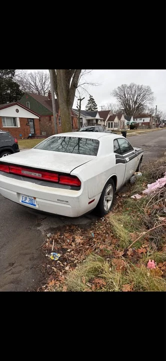 2010 Dodge Challenger 3rd Gen - Image 6 of 10