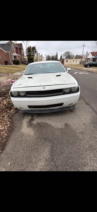 2010 Dodge Challenger 3rd Gen - Image 9 of 10