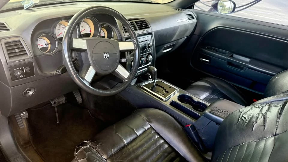 2010 Dodge Challenger 3rd Gen - Image 12 of 16