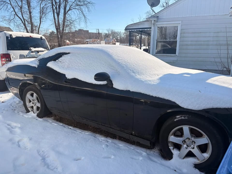 2010 Dodge Challenger 3rd Gen - Image 17 of 20