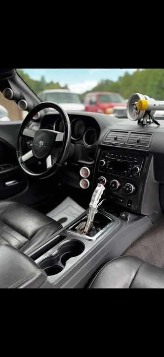 2010 Dodge Challenger 3rd Gen - Image 8 of 14