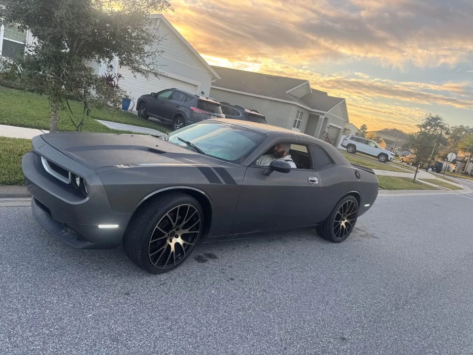 2010 Dodge Challenger 3rd Gen - Image 2 of 2